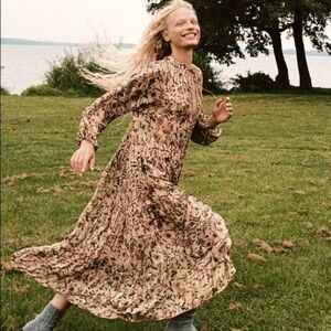 Zara Fall Floral Flowy Boho Dress with Gold Accents